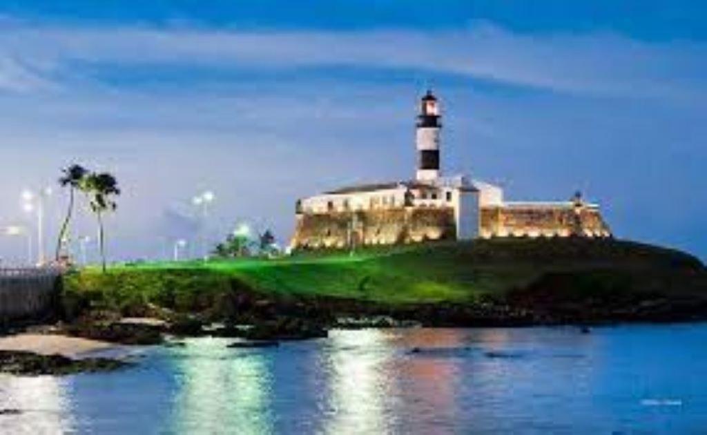 Maravilhoso Apartamento 2 Quartos Com Ofuro Porto Da Barra Salvador Summer Barra Flat Екстер'єр фото